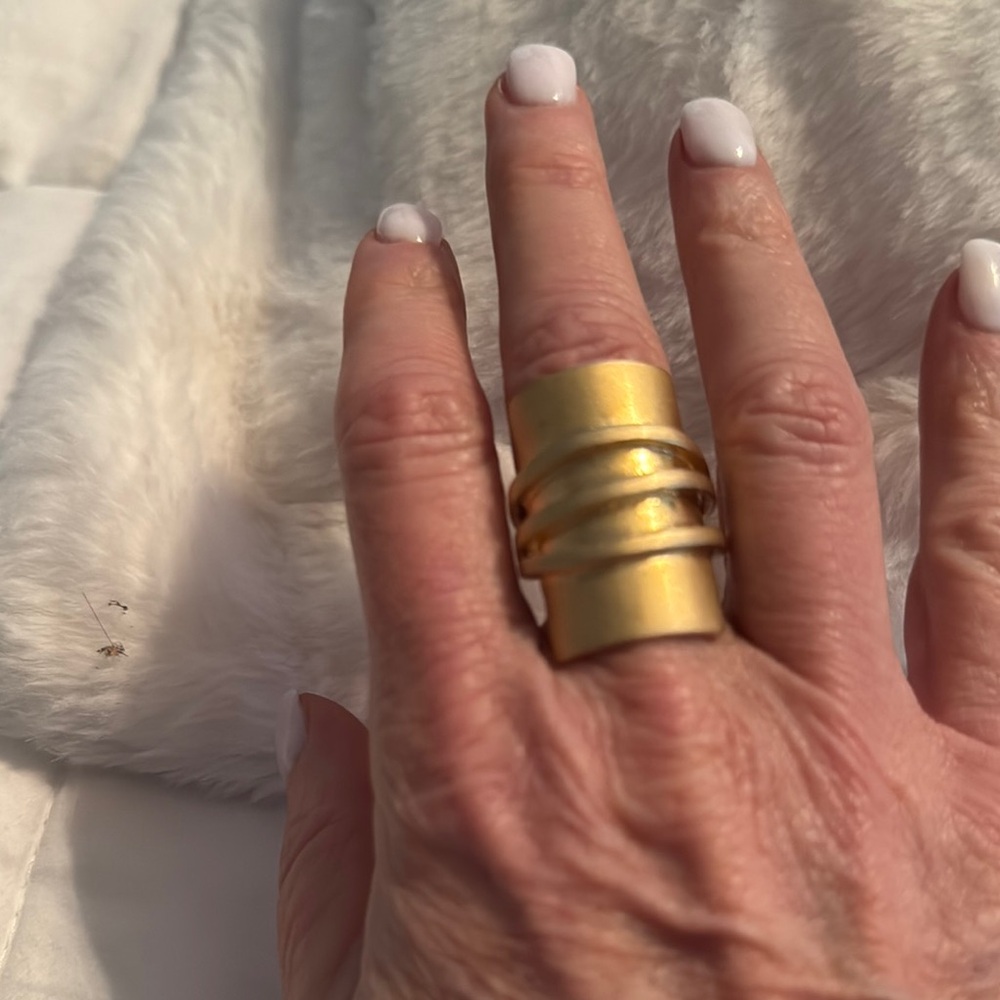Elegant Gold Statement Ring
